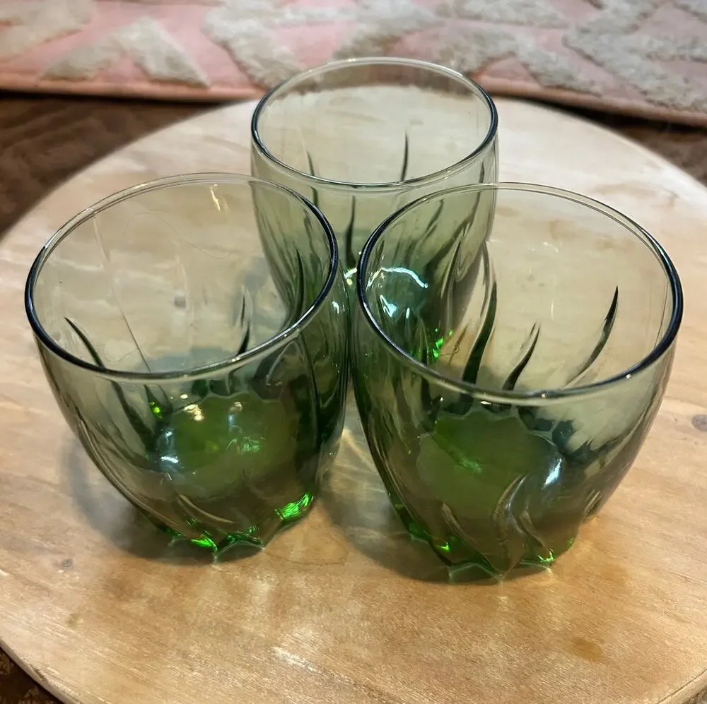 Vintage Set of 3 Green Swirl Glass Tumblers